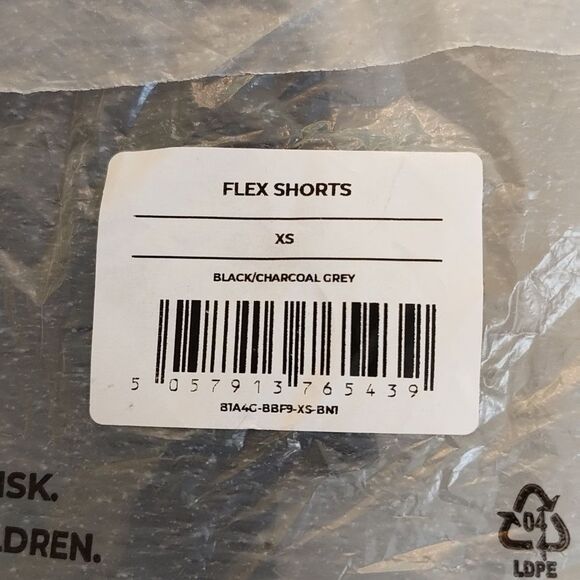 Gymshark Women's Flex Shorts Size XS in Black/Charcoal Grey NWT in Package - Picture 15 of 16
